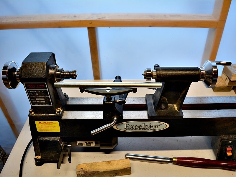 Setting up your lathe to secure your wood