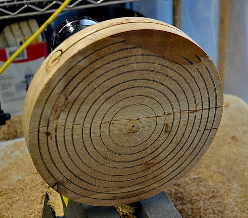 jig to hold the cedar trivet secure and centered on the lathe